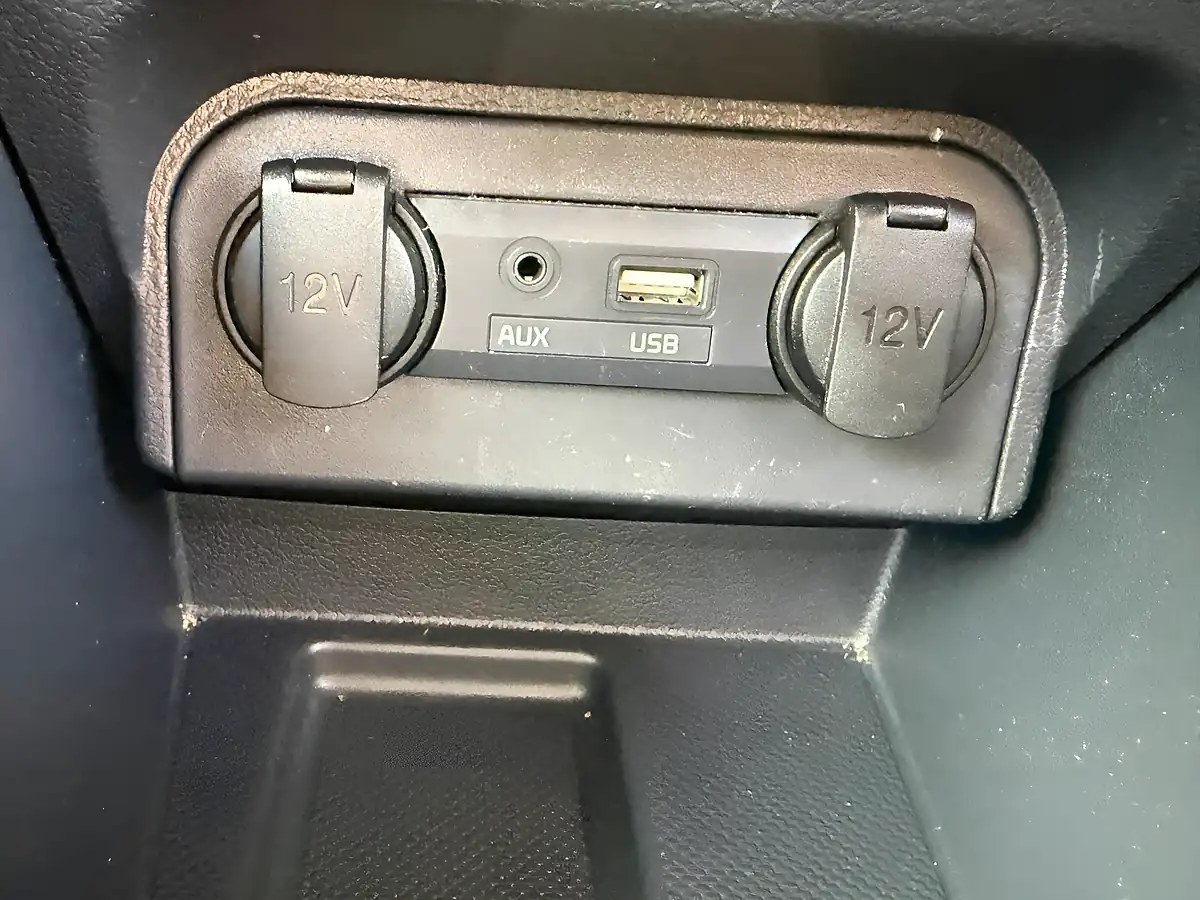 Used 2015 Kia Rio Air Red - Interior and Exterior details 17