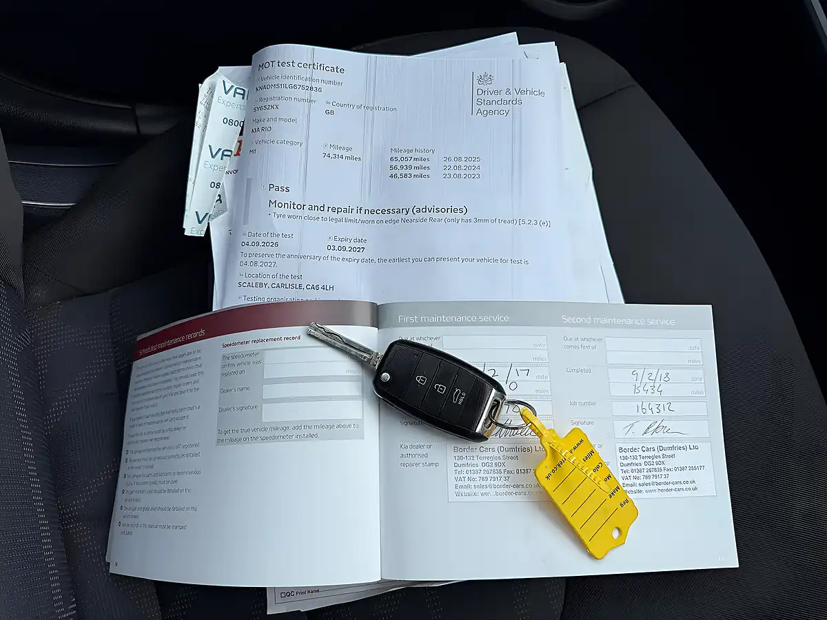 Used 2015 Kia Rio Air Red - Interior and Exterior details 20