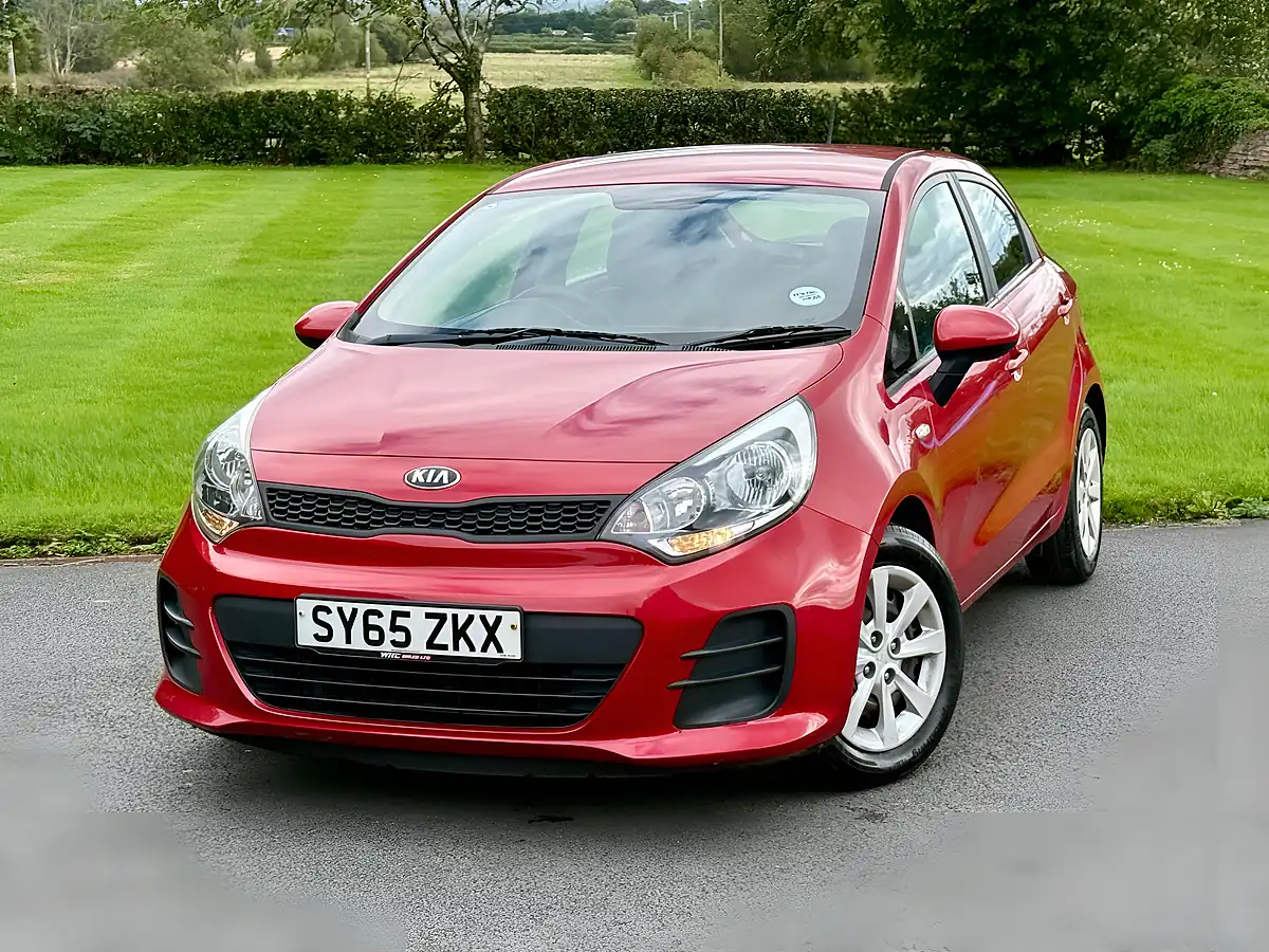 Used 2015 Kia Rio Air Red - Interior and Exterior details 3