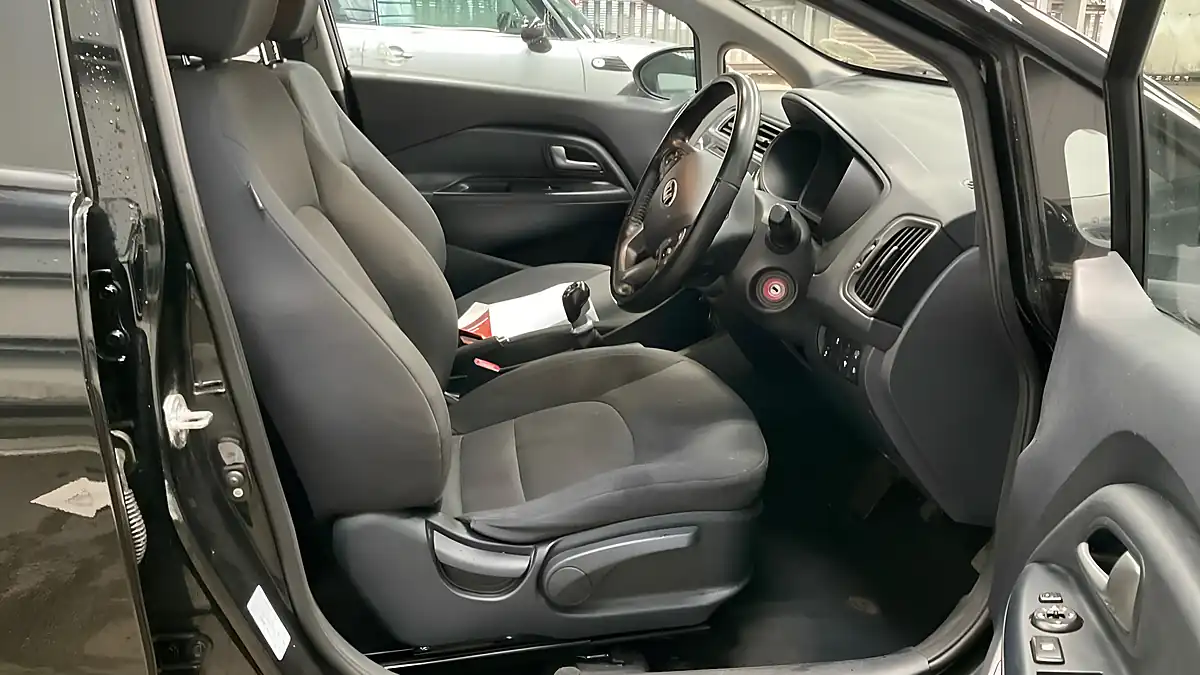 Used 2015 Kia Rio Ecodynamics 2 Black - Interior and Exterior details 8