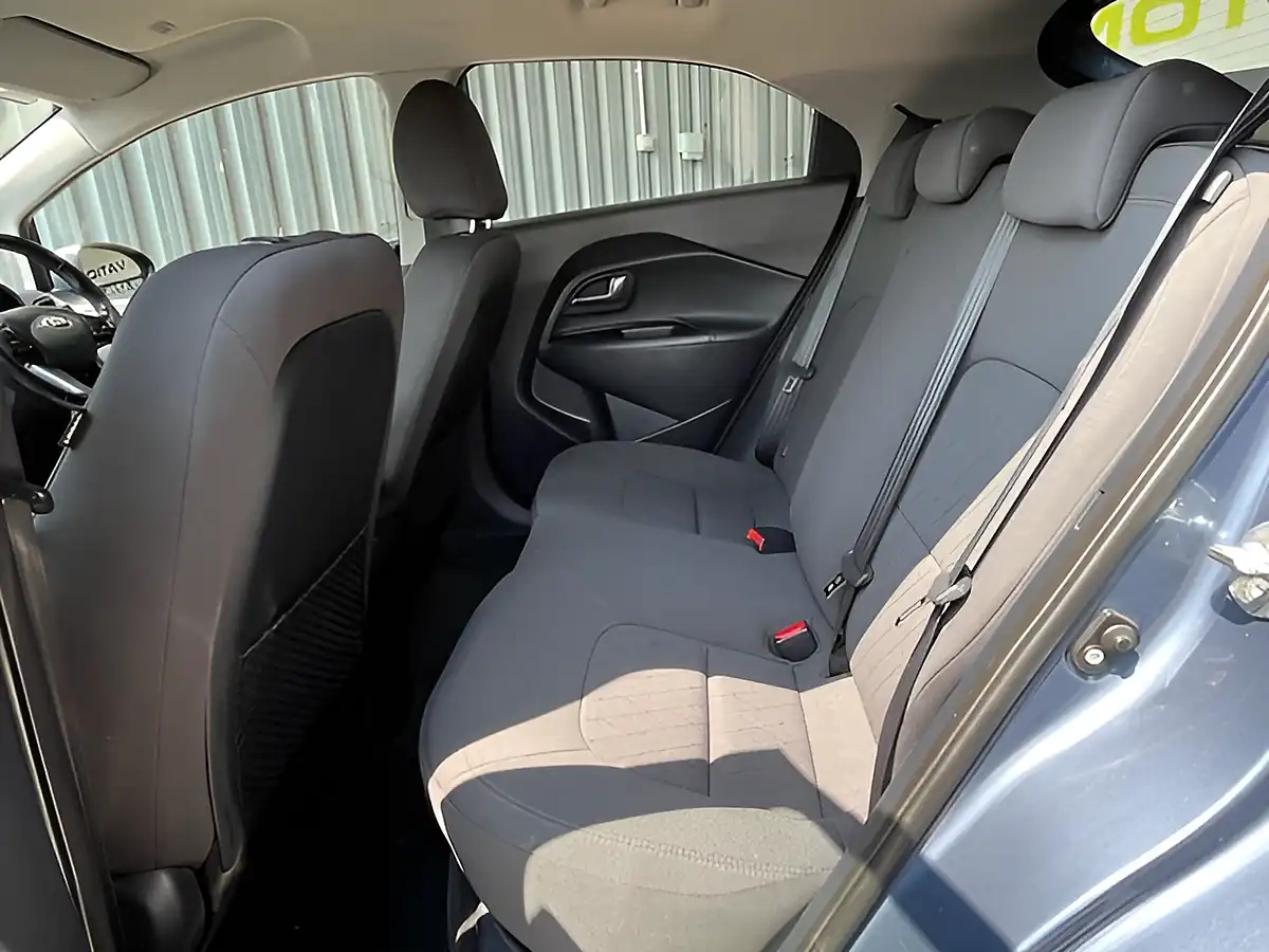 Used 2015 Kia Rio Ecodynamics 2 Blue - Interior and Exterior details 17