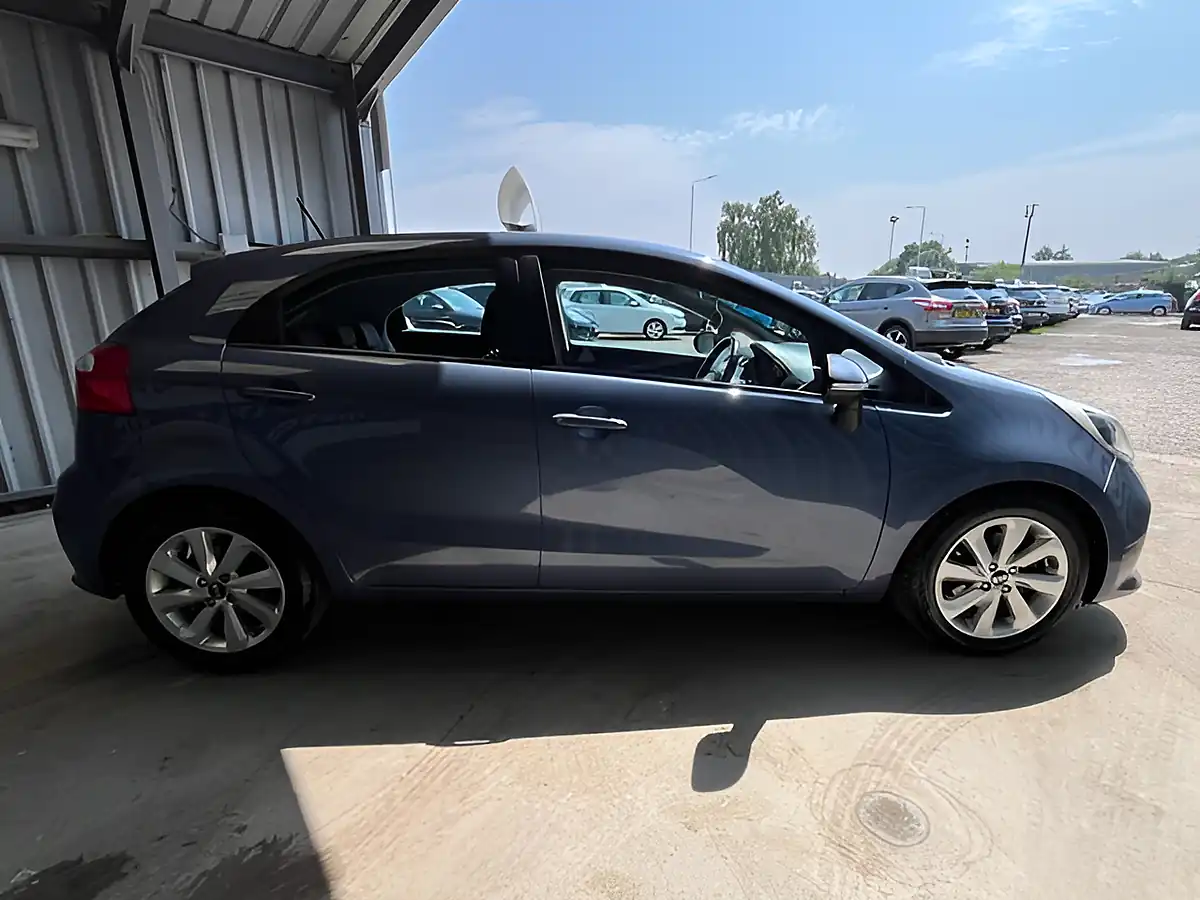 Used 2015 Kia Rio Ecodynamics 2 Blue - Interior and Exterior details 7