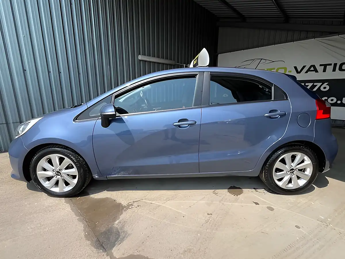 Used 2015 Kia Rio Ecodynamics 2 Blue - Interior and Exterior details 9