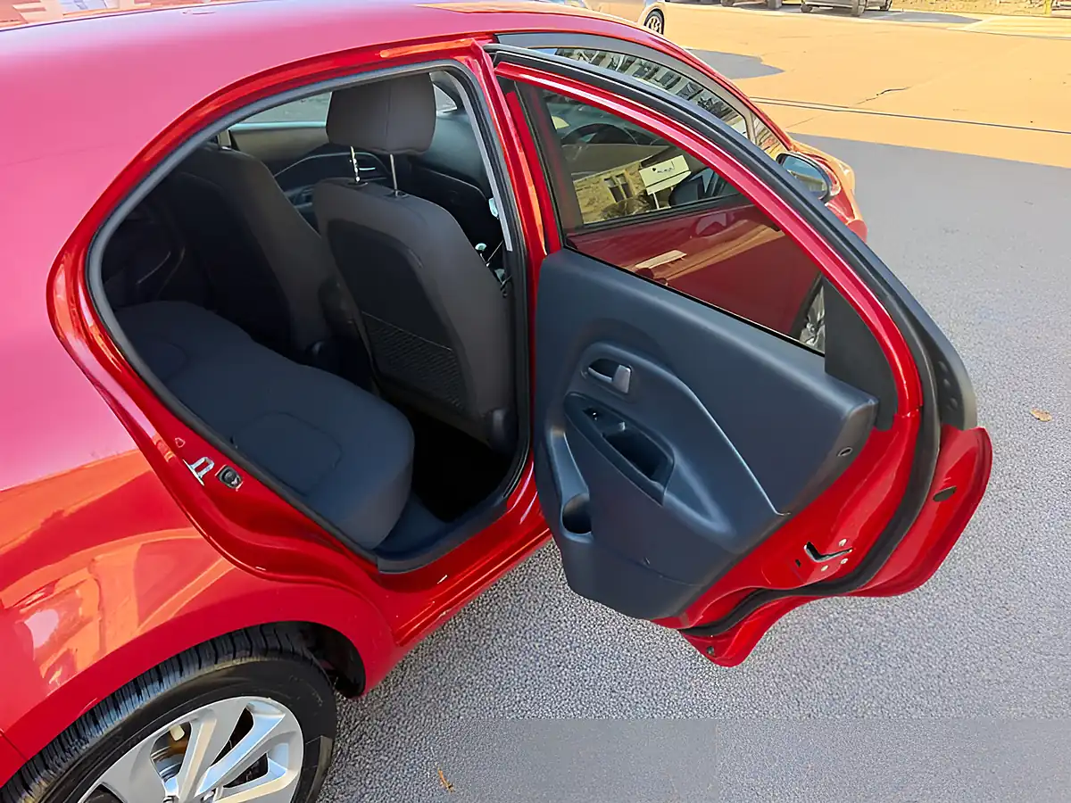 Used 2015 Kia Rio Rio 2 Isg Red - Interior and Exterior details 12