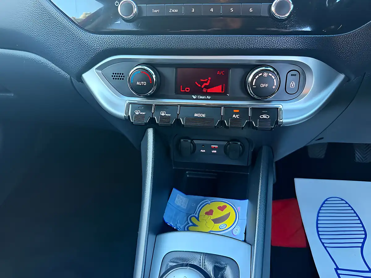 Used 2015 Kia Rio Rio 2 Isg Red - Interior and Exterior details 18