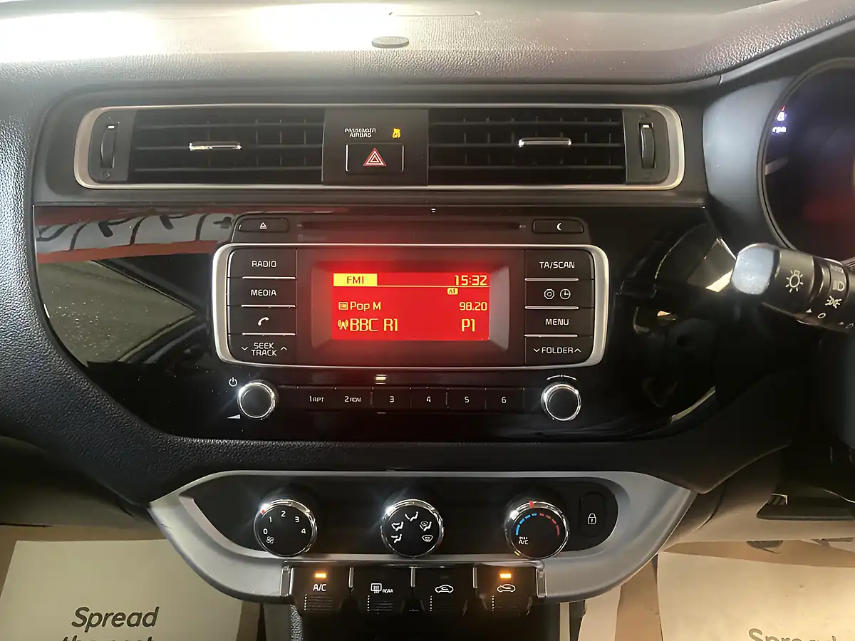 Used 2015 Kia Rio SR7 3DR Yellow - Interior and Exterior details 12