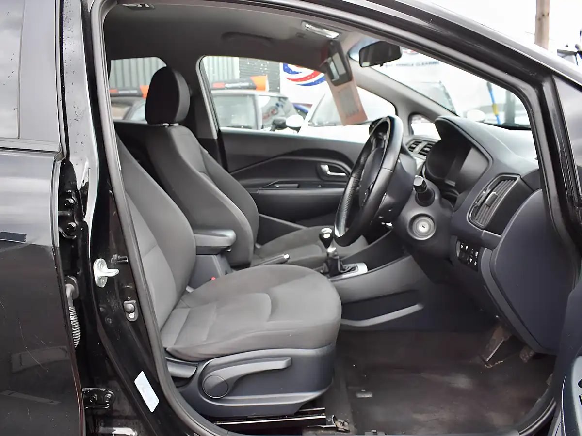 Used 2015 Kia Rio SR7 Black - Interior and Exterior details 9