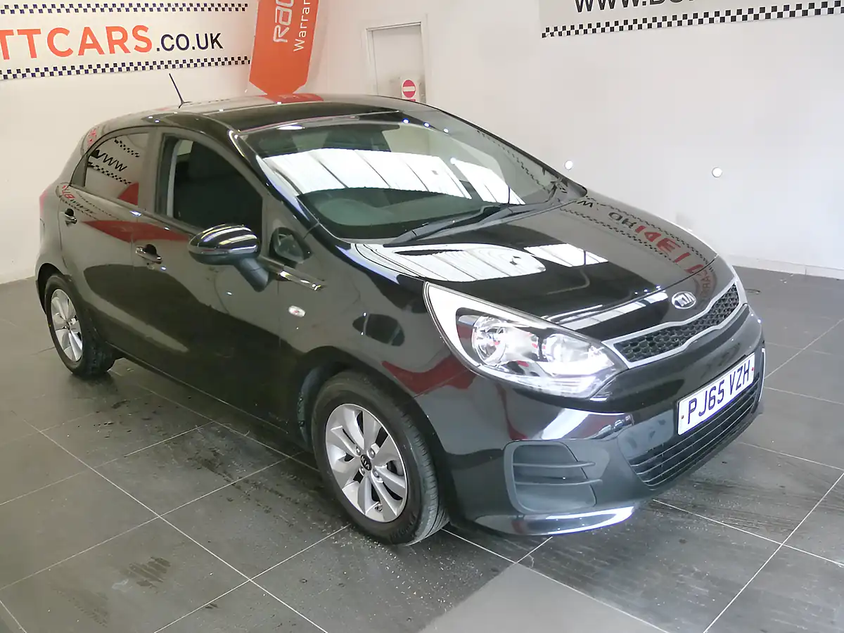 Used 2015 Kia Rio SR7 Black - Interior and Exterior details 3