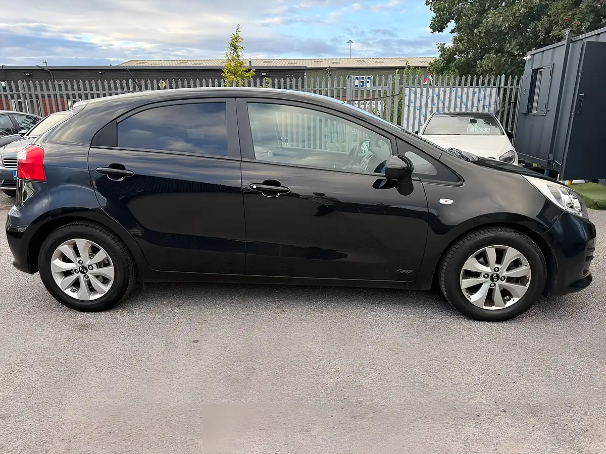 Used 2015 Kia Rio SR7 Black - Interior and Exterior details 8