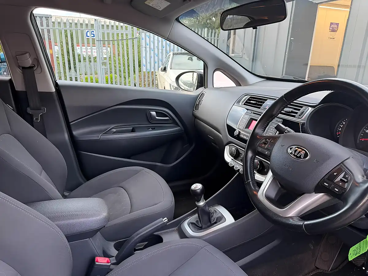 Used 2015 Kia Rio SR7 Black - Interior and Exterior details 9
