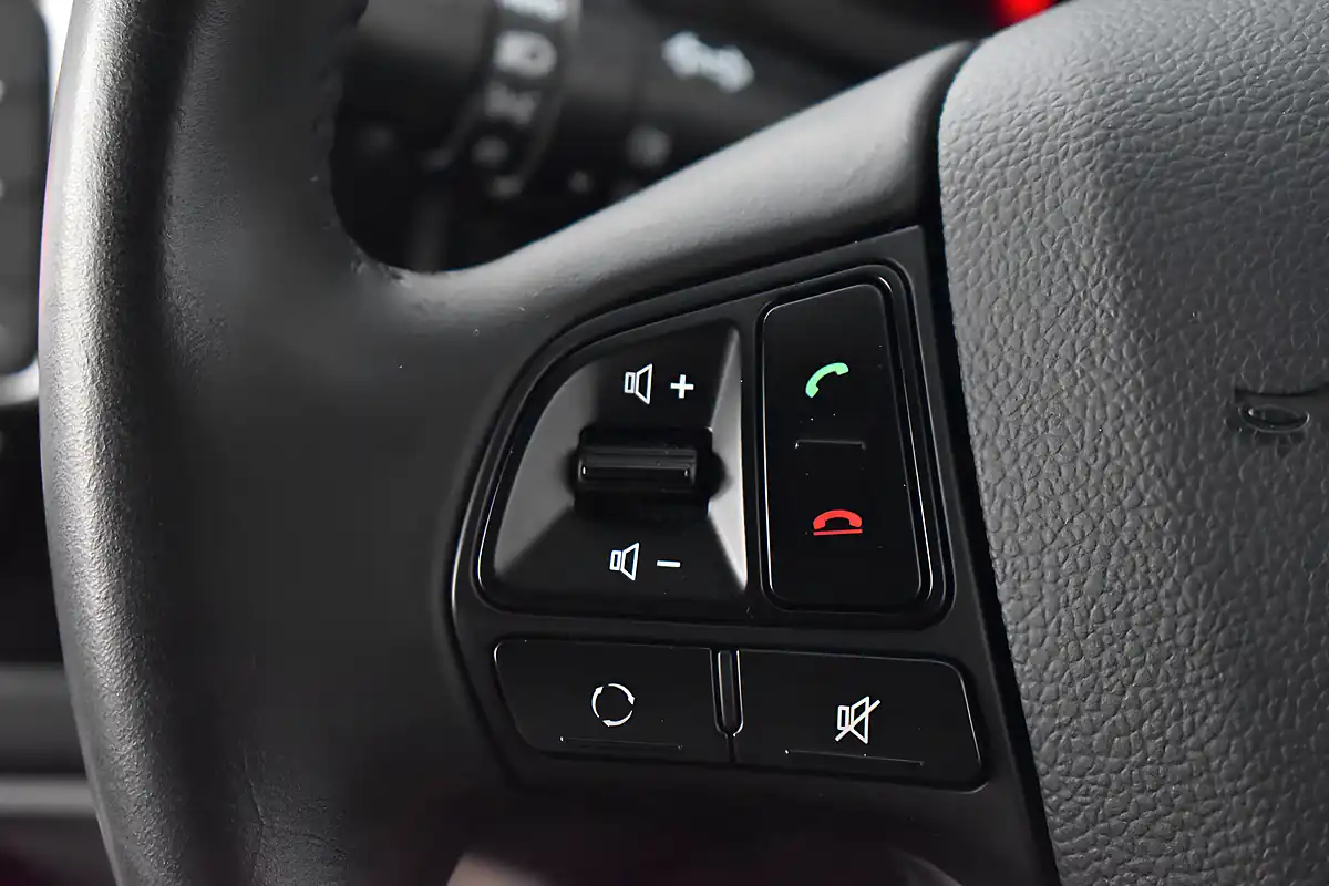 Used 2015 Kia Rio SR7 Clear White - Interior and Exterior details 16