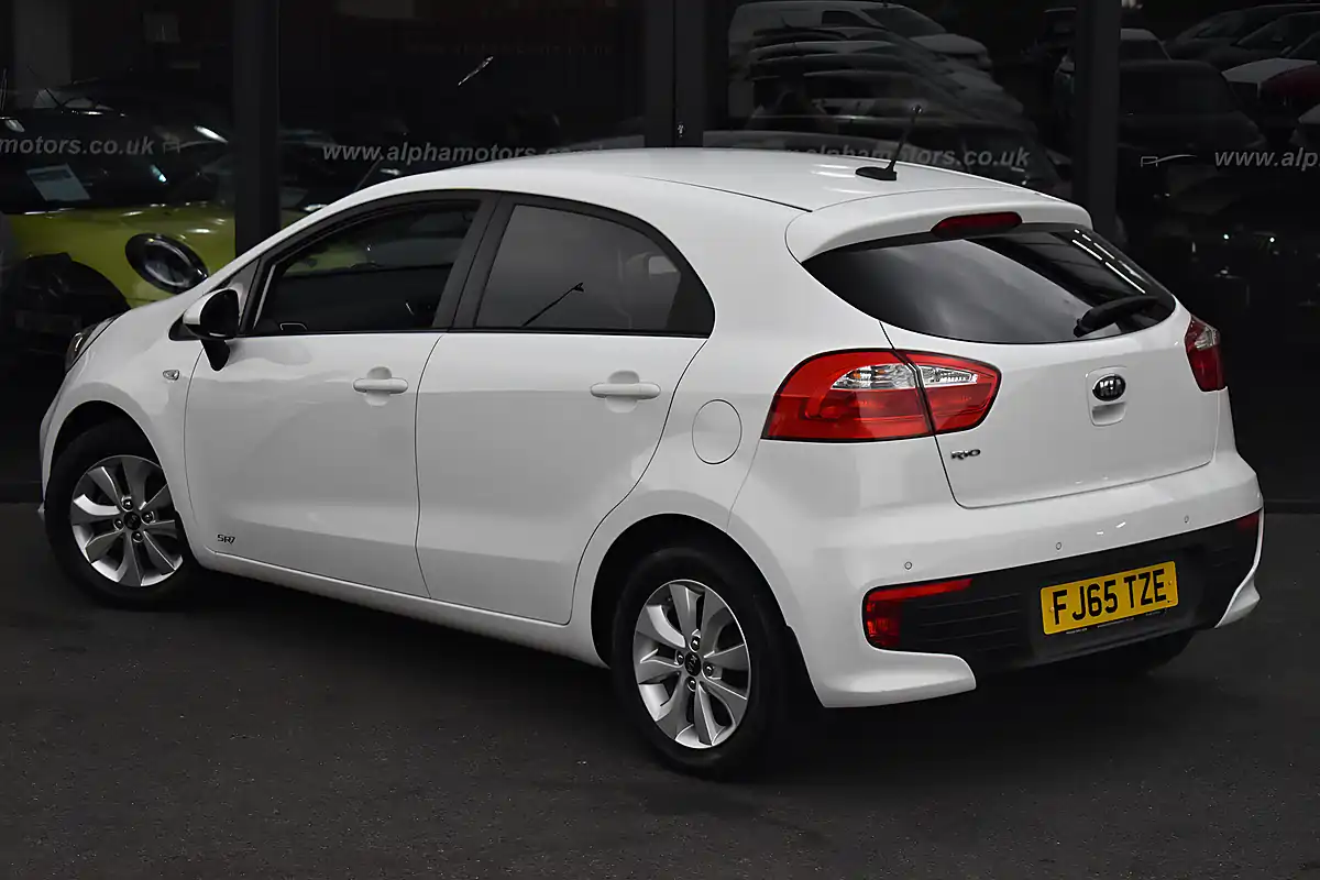 Used 2015 Kia Rio SR7 Clear White - Interior and Exterior details 2