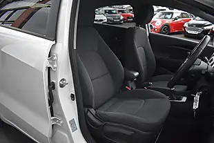 Used 2015 Kia Rio SR7 Clear White - Interior and Exterior details 7