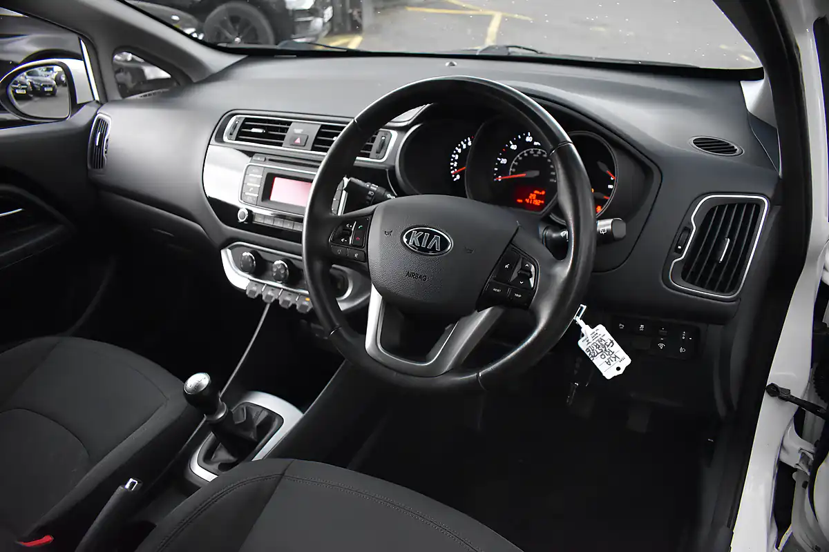Used 2015 Kia Rio SR7 Clear White - Interior and Exterior details 8