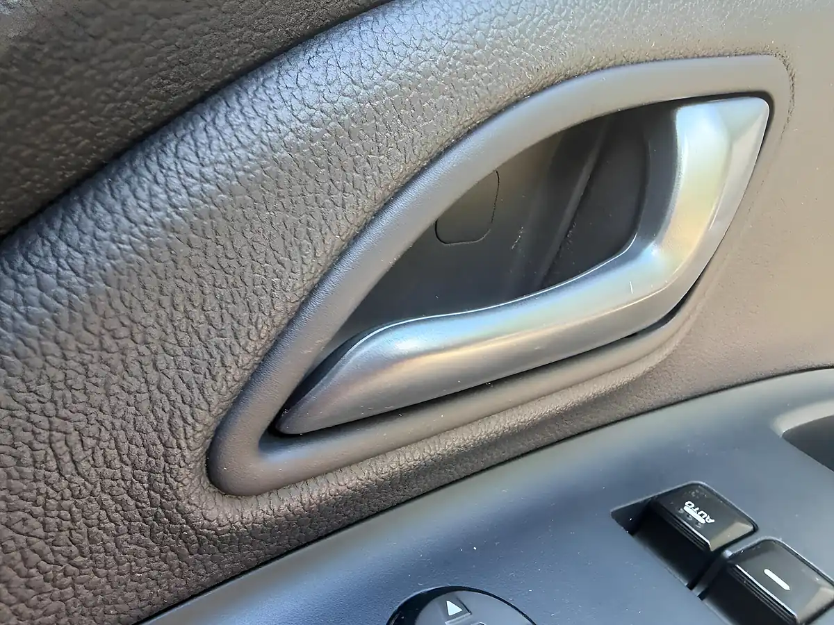 Used 2015 Kia Rio SR7 Red - Interior and Exterior details 14