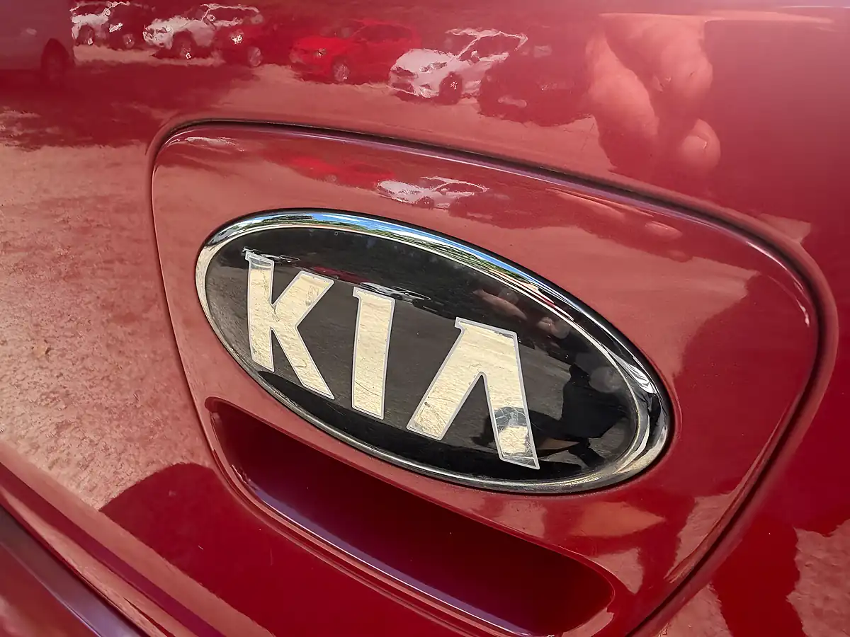 Used 2015 Kia Rio SR7 Red - Interior and Exterior details 9
