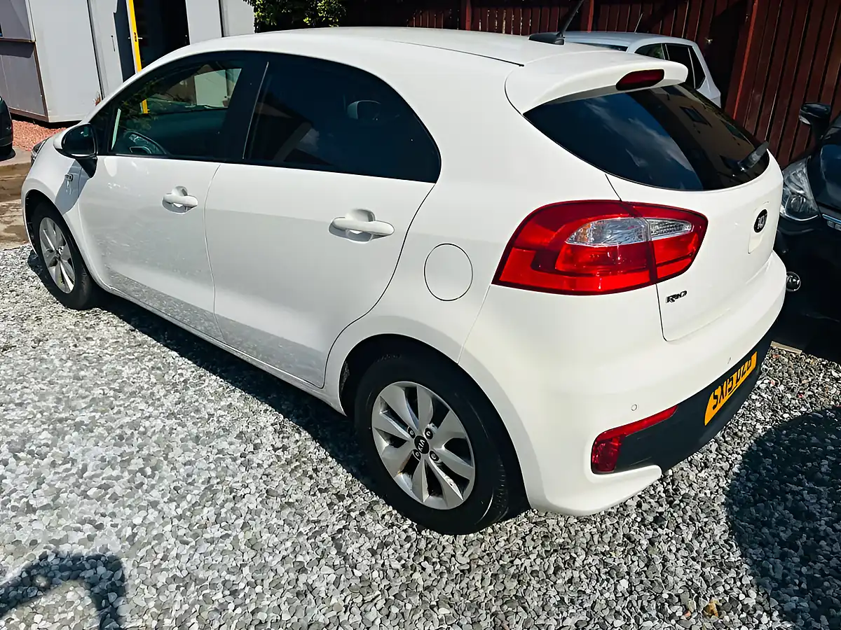 Used 2015 Kia Rio SR7 White - Interior and Exterior details 14