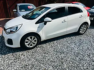 Used 2015 Kia Rio SR7 White - Interior and Exterior details 2