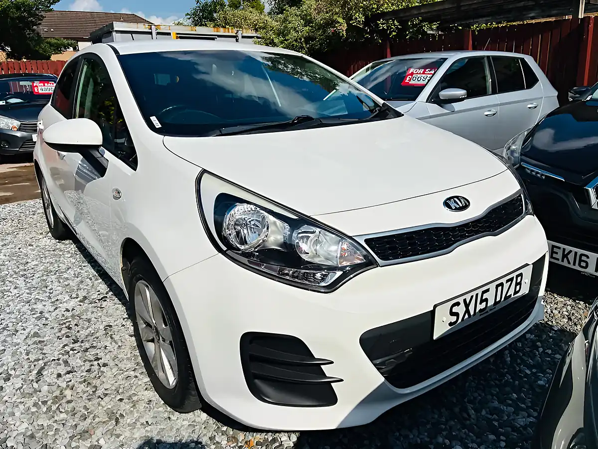 Used 2015 Kia Rio SR7 White - Interior and Exterior details 5
