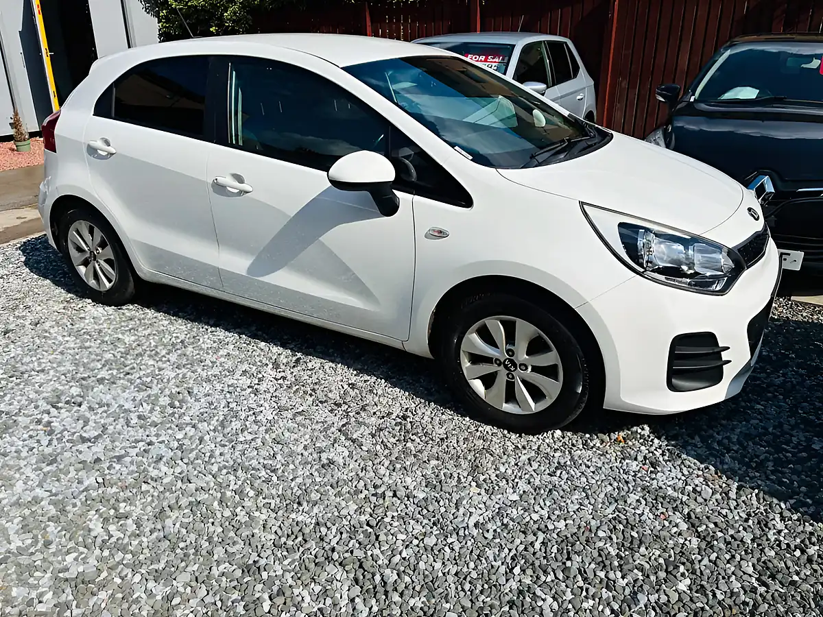 Used 2015 Kia Rio SR7 White - Interior and Exterior details 8