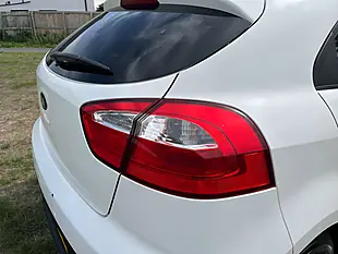 Used 2015 Kia Rio SR7 White - Interior and Exterior details 12