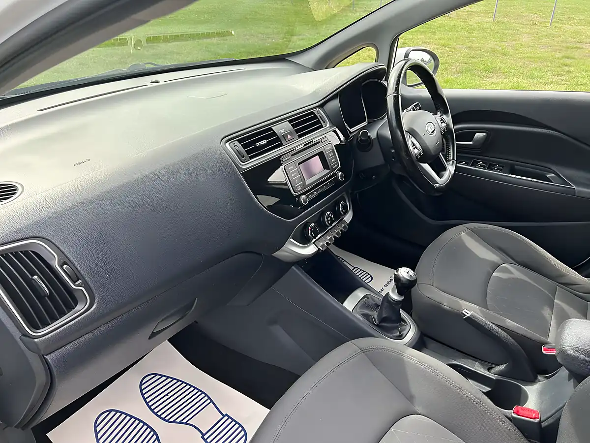 Used 2015 Kia Rio SR7 White - Interior and Exterior details 19