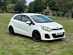 Used 2015 Kia Rio SR7 White - Interior and Exterior details 3