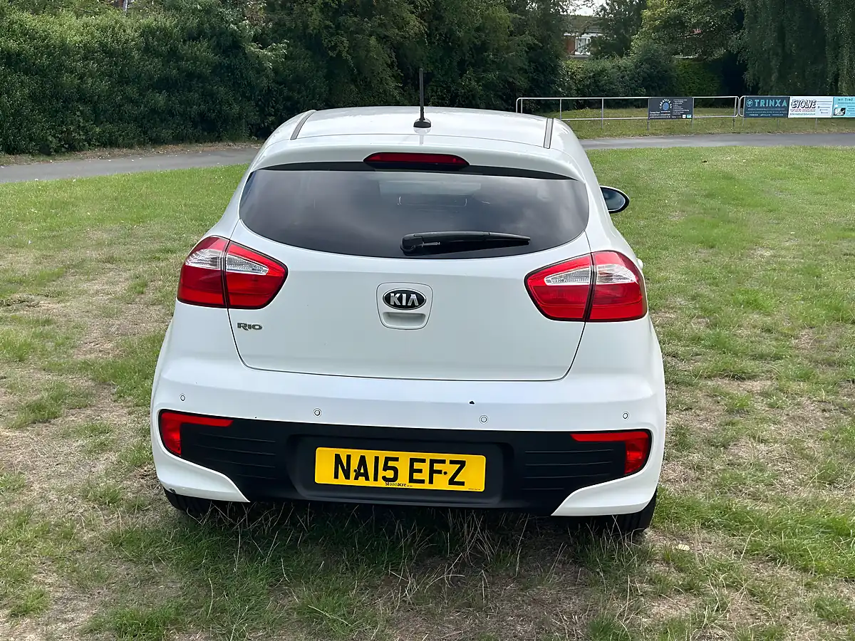 Used 2015 Kia Rio SR7 White - Interior and Exterior details 6