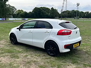 Used 2015 Kia Rio SR7 White - Interior and Exterior details 7