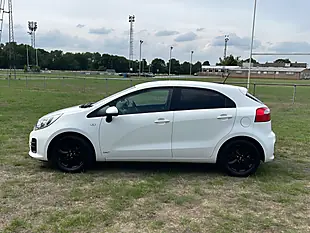 Used 2015 Kia Rio SR7 White - Interior and Exterior details 8