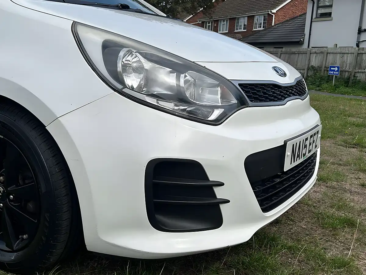 Used 2015 Kia Rio SR7 White - Interior and Exterior details 9