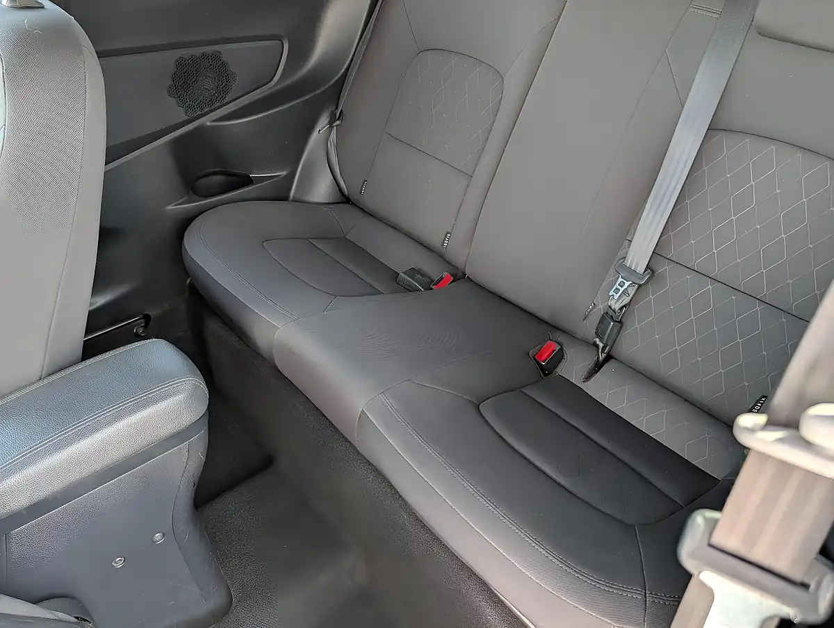 Used 2015 Kia Rio SR7 White - Interior and Exterior details 13