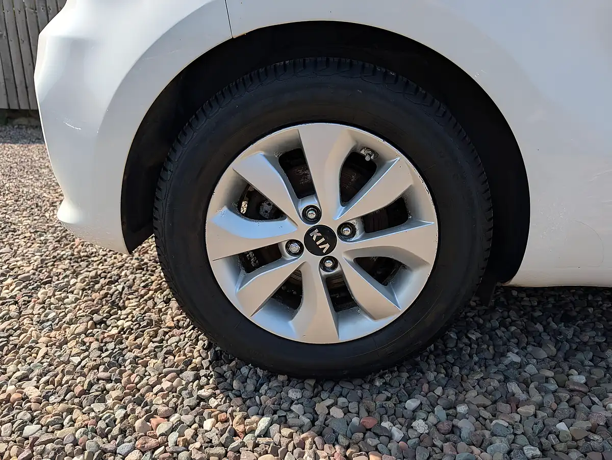 Used 2015 Kia Rio SR7 White - Interior and Exterior details 16
