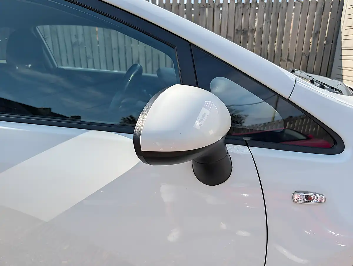 Used 2015 Kia Rio SR7 White - Interior and Exterior details 17