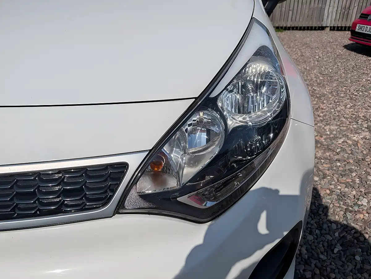 Used 2015 Kia Rio SR7 White - Interior and Exterior details 20