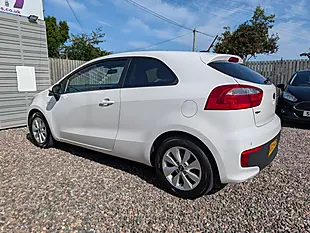 Used 2015 Kia Rio SR7 White - Interior and Exterior details 7