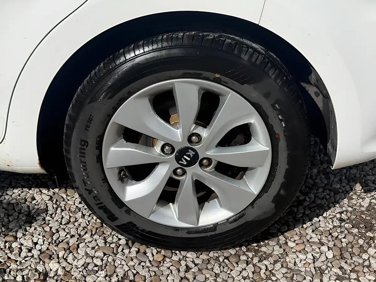 Used 2015 Kia Rio SR7 White - Interior and Exterior details 14