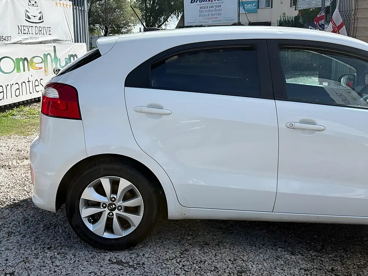 Used 2015 Kia Rio SR7 White - Interior and Exterior details 15