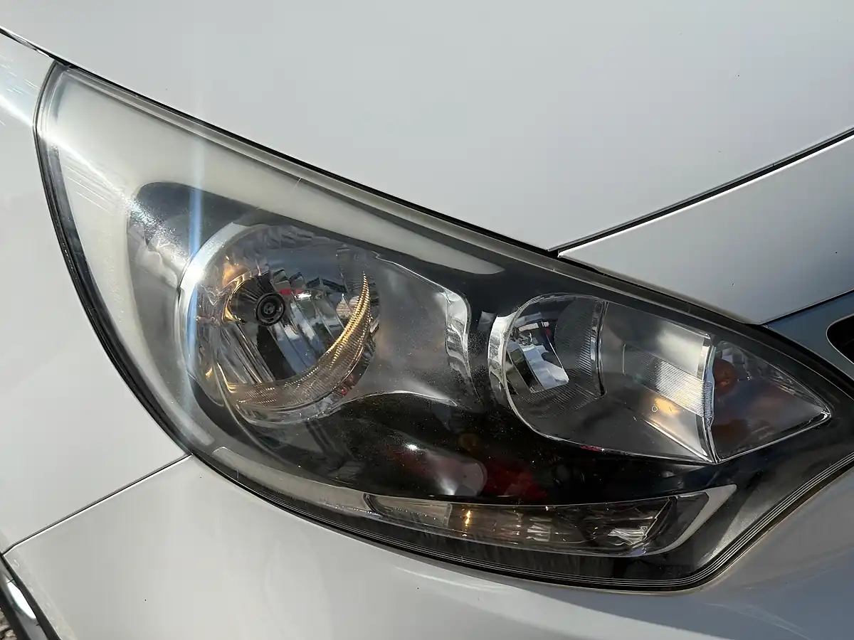 Used 2015 Kia Rio SR7 White - Interior and Exterior details 18