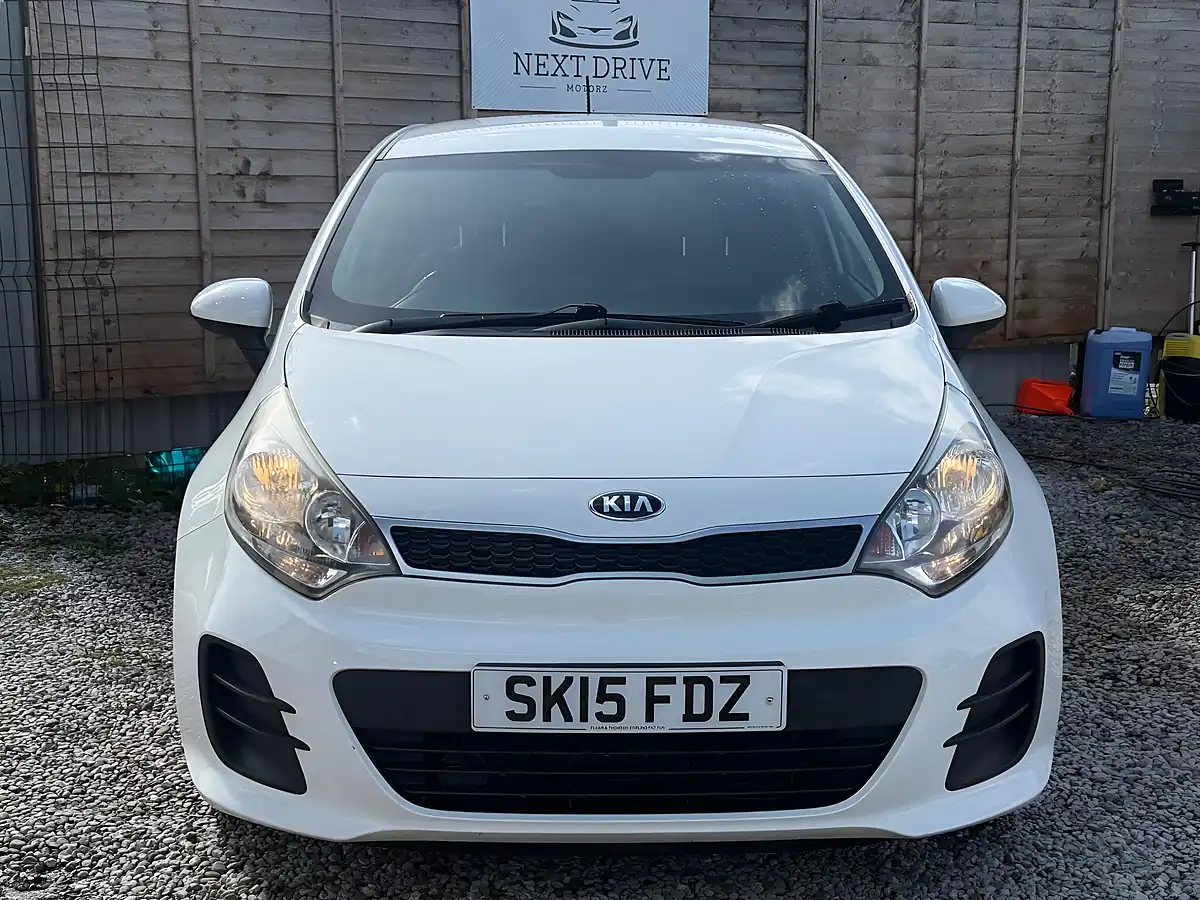 Used 2015 Kia Rio SR7 White - Interior and Exterior details 2