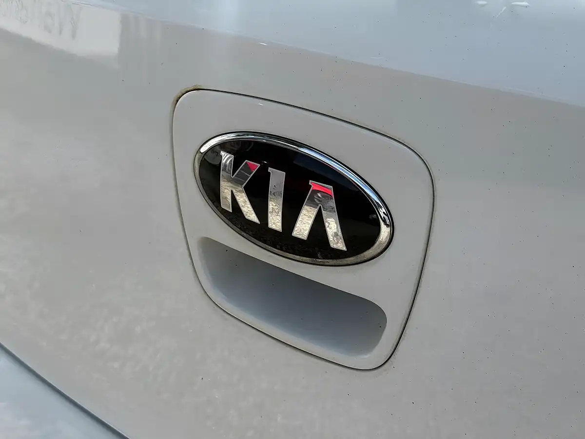 Used 2015 Kia Rio SR7 White - Interior and Exterior details 20