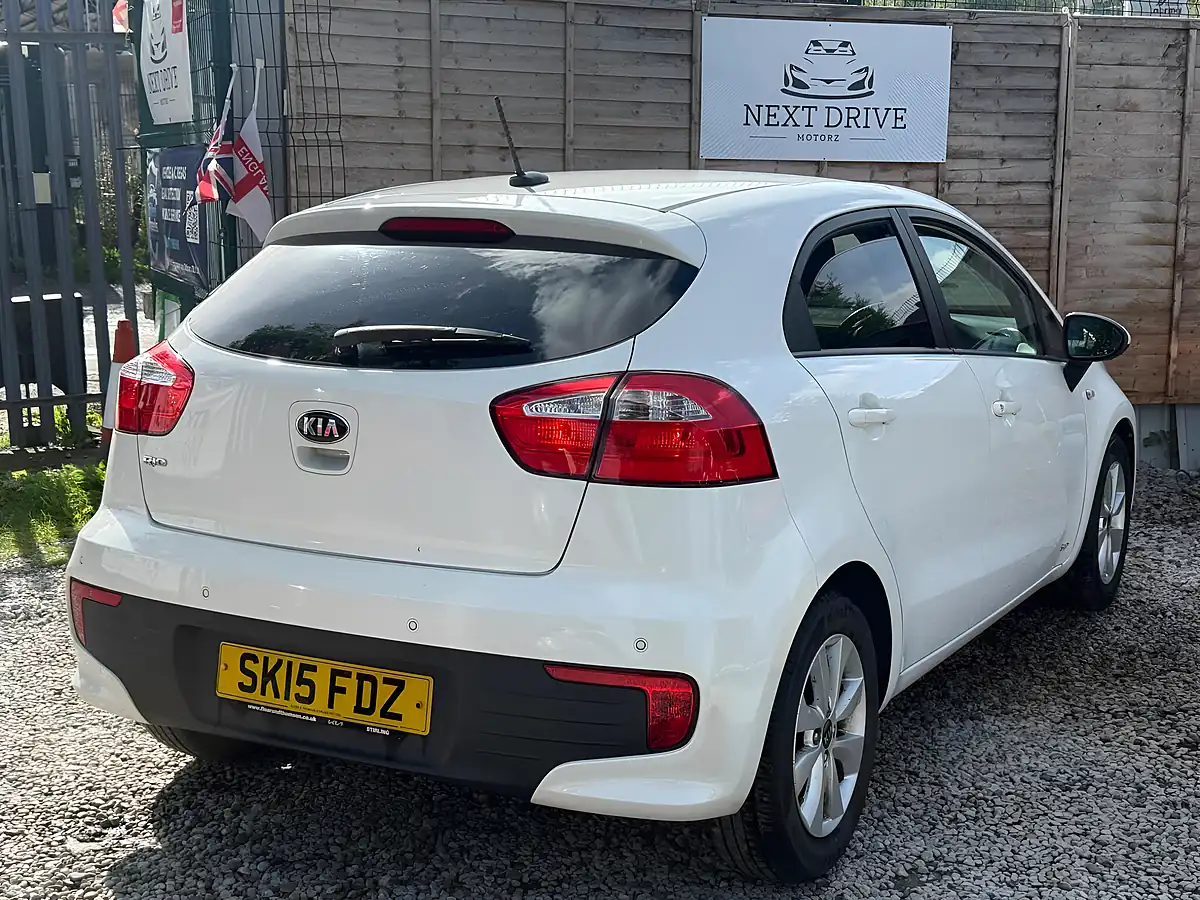 Used 2015 Kia Rio SR7 White - Interior and Exterior details 8