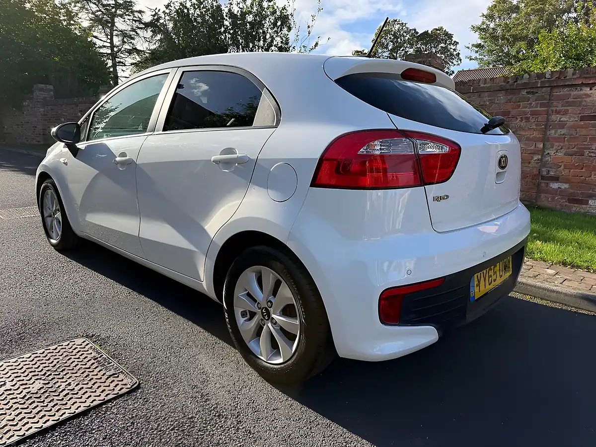 Used 2015 Kia Rio SR7 White - Interior and Exterior details 19