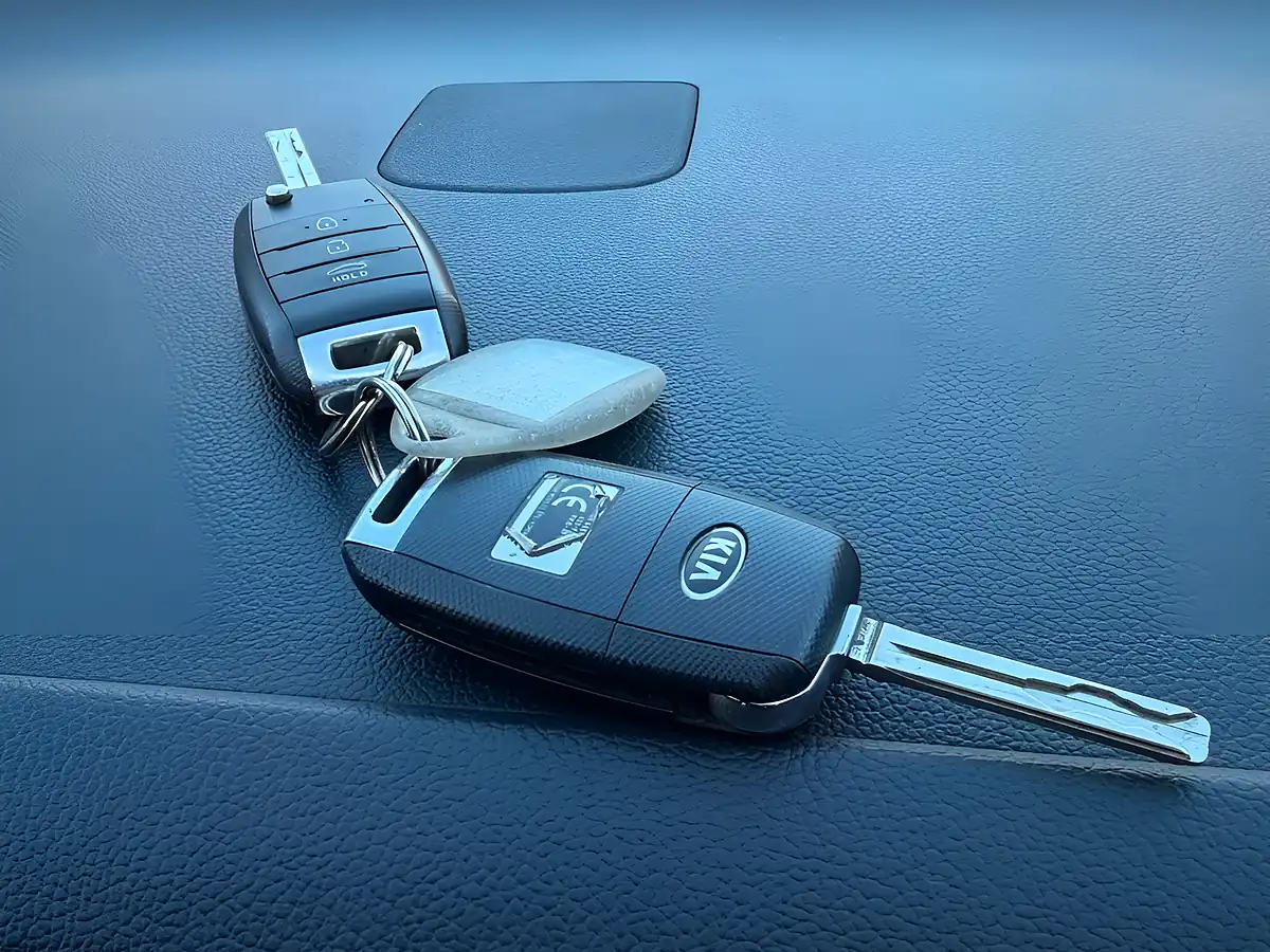 Used 2015 Kia Rio SR7 White - Interior and Exterior details 20