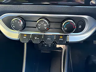 Used 2015 Kia Rio SR7 White - Interior and Exterior details 4