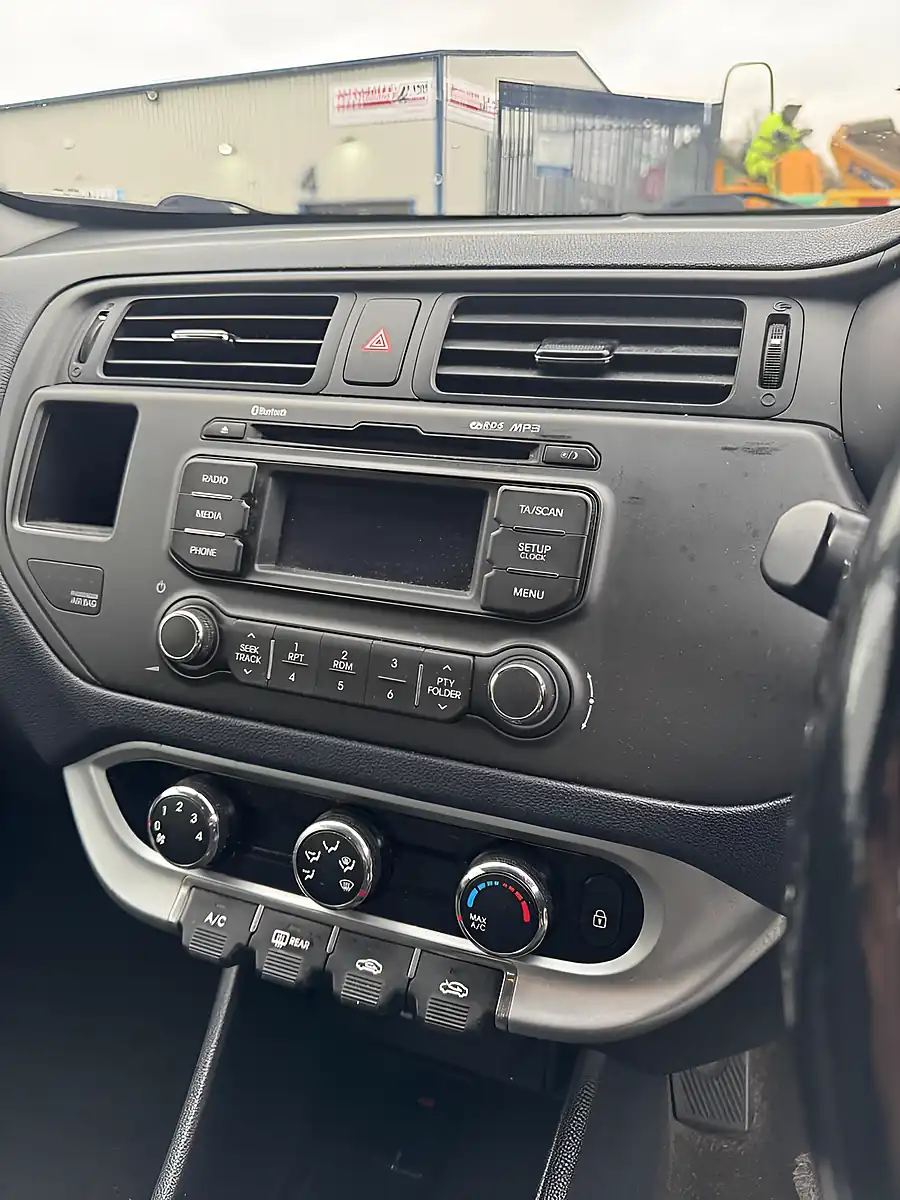 Used 2015 Kia Rio VR7 Black - Interior and Exterior details 11