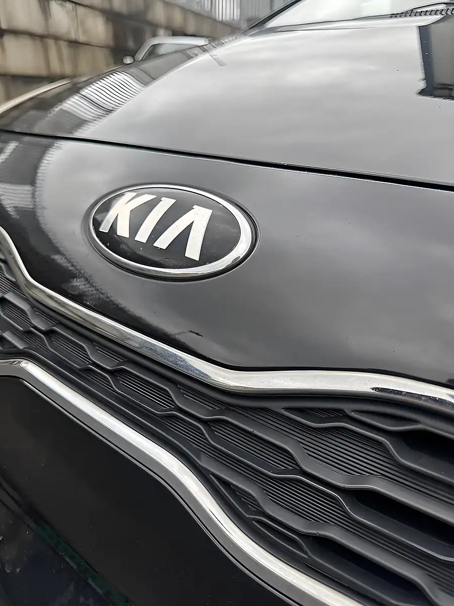 Used 2015 Kia Rio VR7 Black - Interior and Exterior details 9