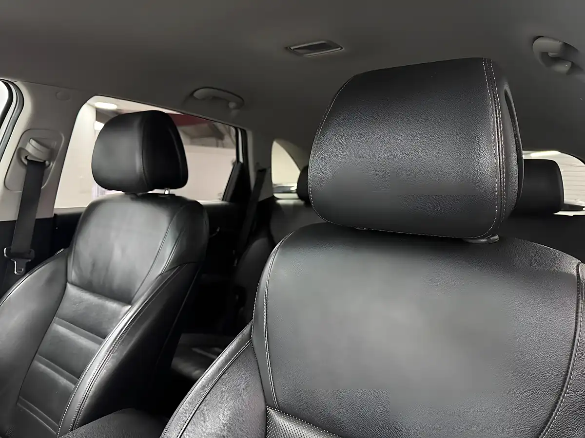 Used 2015 Kia Sorento KX-2 AWD White - Interior and Exterior details 18