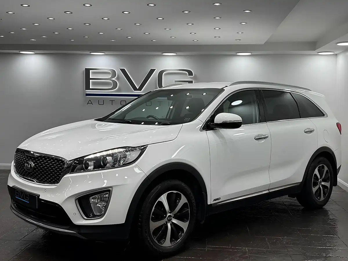 Used 2015 Kia Sorento KX-2 AWD White - Interior and Exterior details 5