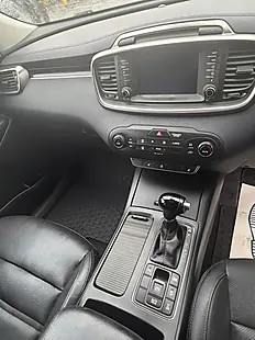 Used 2015 Kia Sorento KX-2 White - Interior and Exterior details 3